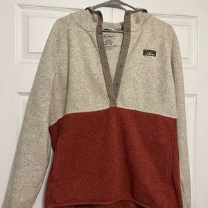 Llbean pullover with hood